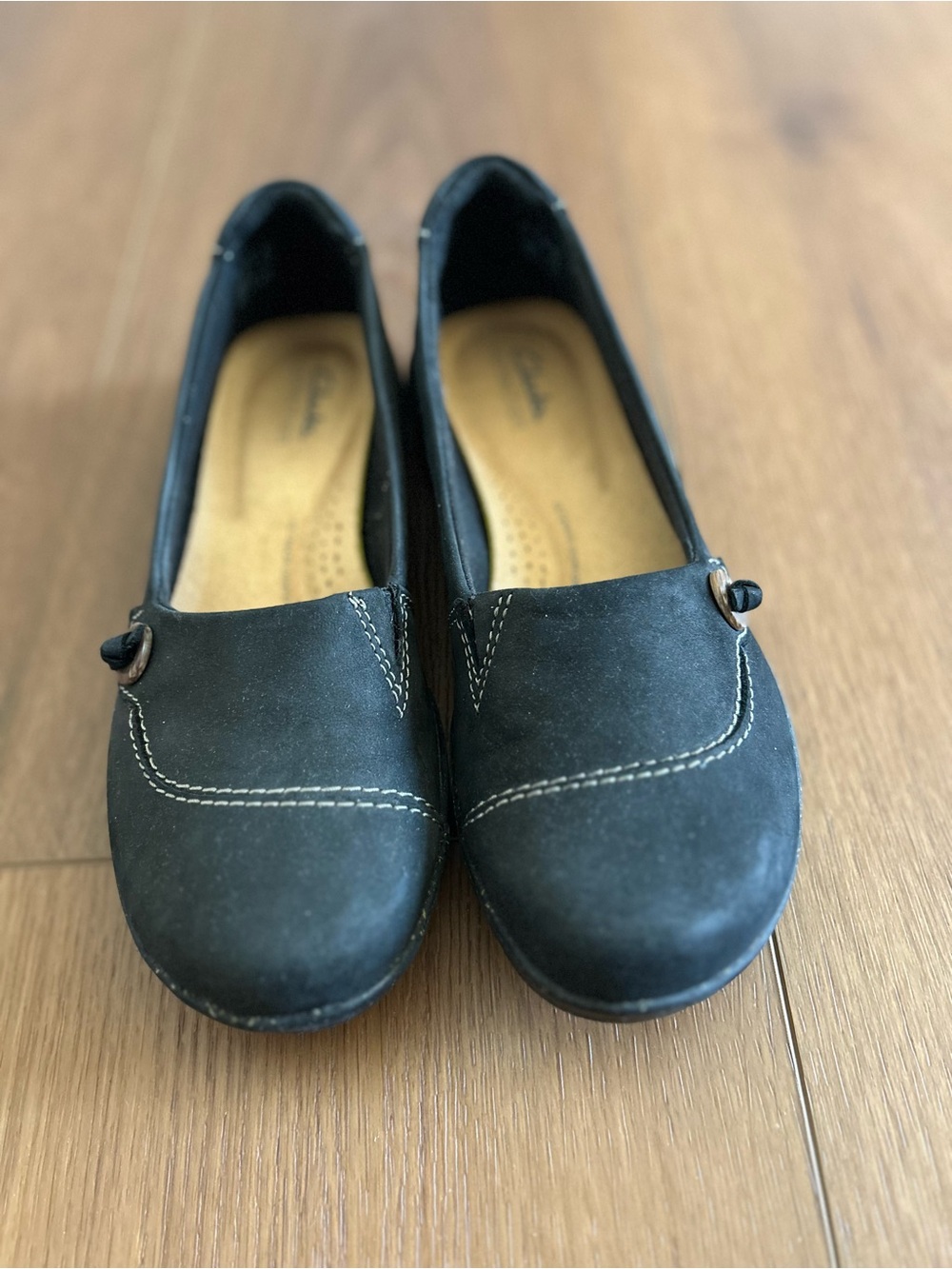 CLARKS NWOB Roseville Sky Black Leather Slip On Comfort Shoes size 8.5